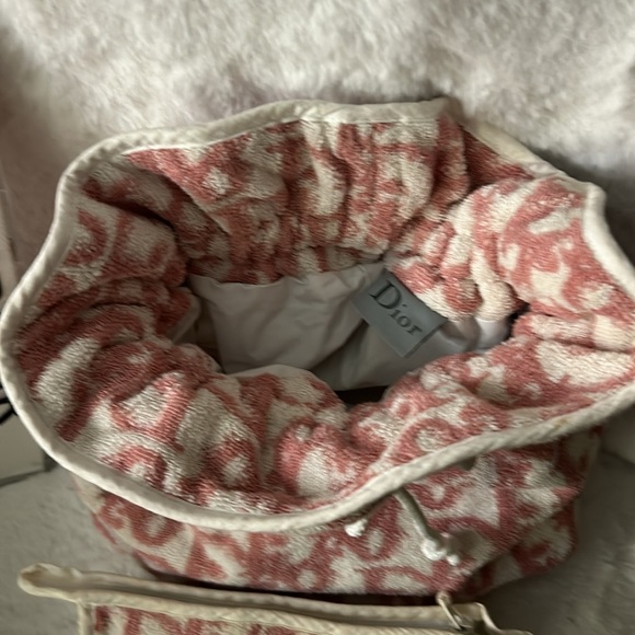 Dior cute pink and cream terry large drawstring bucket bag with pouch - Picture 7 of 17